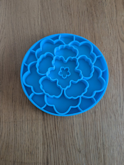 2-in-1 lick bowl and lick mat