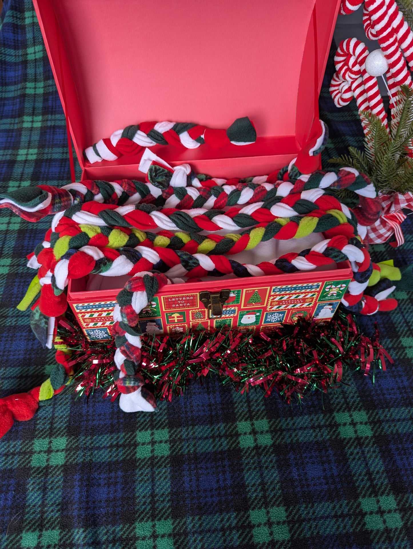 Handcrafted puzzle braid - large - Christmas colours