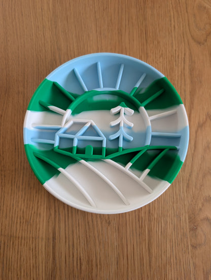 Log cabin lick bowl