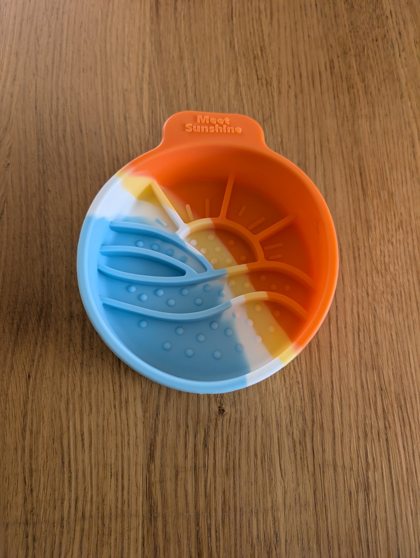 Mini sunrise lick bowl