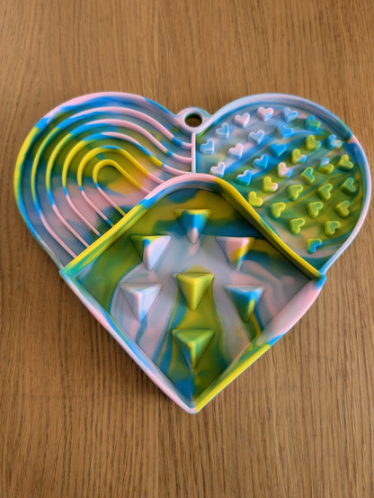 Heart lick mat