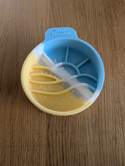 Mini sunrise lick bowl